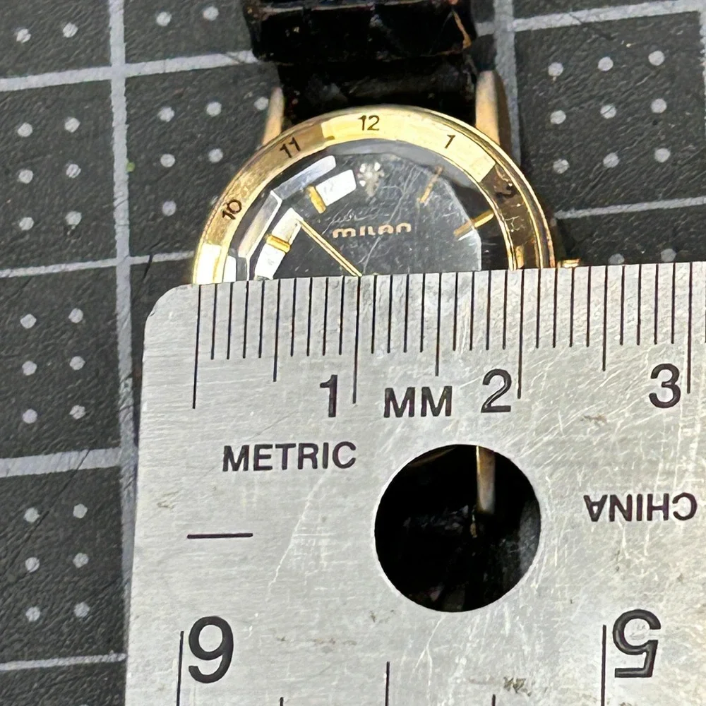 Milan diamond quartz